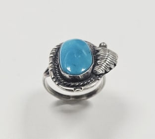 Vintage Sterling Silver Turquoise Ring Ring Weighs 5.5 Grams Size 5