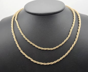 Vintage 12K Gold Filled Chain Necklace Measures 30" Necklace Weighs 10.5 Grams