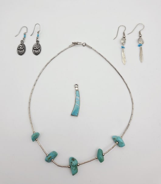 Vintage Sterling Silver Turquoise Set Necklace Measures 14" (1 of 12)