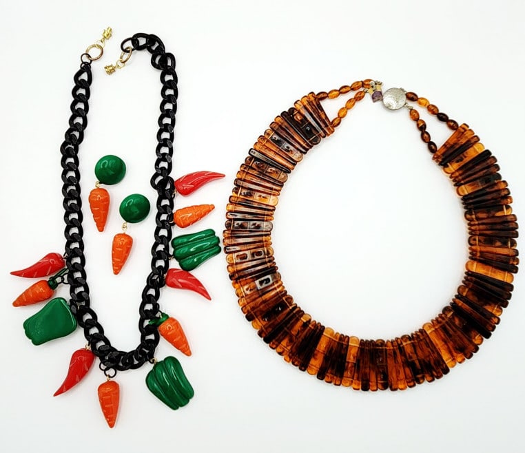 Marion Godart Paris Veggie Harvest Colorful Resin Bib Necklace & Post Earrings & Brown Black Lucite: Bib Necklace & Post Earrings & Brown Black Lucite Choker Necklace Veggie necklace is 19". Choker is approximately 11". Please see images for details regarding condition.For the best shipping rates, pl