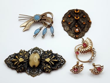 Gold Tone Moonstone & Rhinestone Embossed Filigree Faux Pearl & Cabachon Avant-Garde Brooches Pins