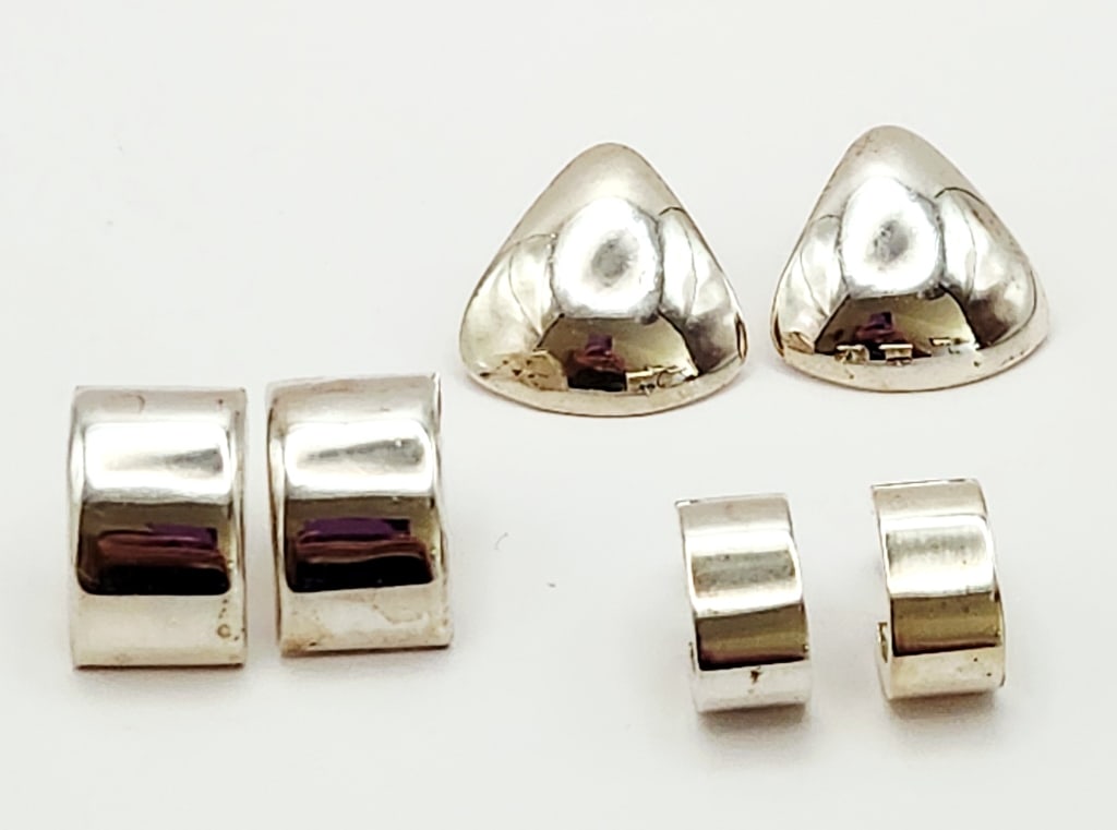 3 Pairs 925 Sterling Silver Earrings Last pair is marked Mexico. Lot weighs 25.7 grams (1 of 9)