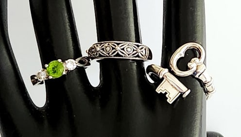 925 Sterling Silver Open Work Flower & Avon Peridot & Key Rings