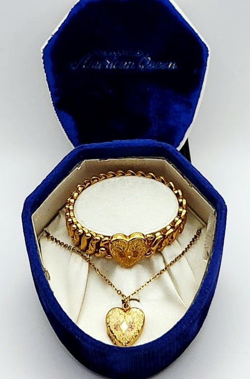 1930s American Queen Heart Stretch Bracelet & Locket Pendant Necklace Original (1 of 11)