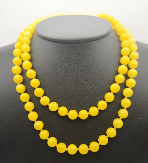 Vintage Sterling Silver Calcite Necklace Necklace Measures: Necklace Measures 31" Necklace Weighs 60.8 Grams Hand Knotted SilkFor the best shipping rates, please select "Self-Arranged." Once you've done this, you will automatically be added to Kellie's dedicat