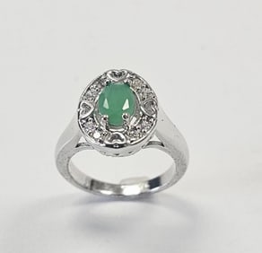 Sterling Silver Emerald and Crystal Ring Ring Weighs 4.3 Grams Size 6