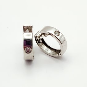 14K White Gold & CZ Small Hoop Earrings Weighs 1.9 grams. Marked 585.