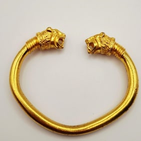 Metropolitan Museum Of Art Heavy Gold Plated Lion Bangle Bracelet Signed