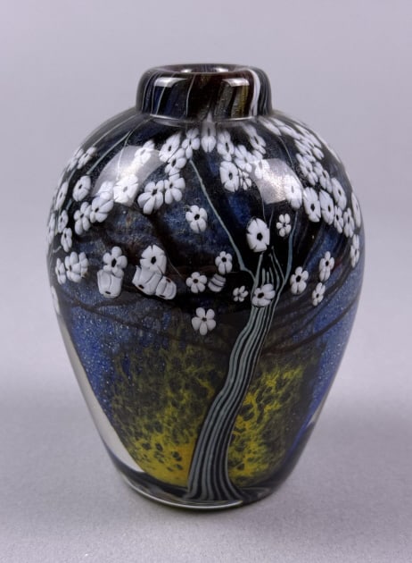 Vintage Orient & Flume Vase 1982 4.25 x 3 inches. Excellent condition free from damage.: 4.25 x 3 inches. Excellent condition free from damage.