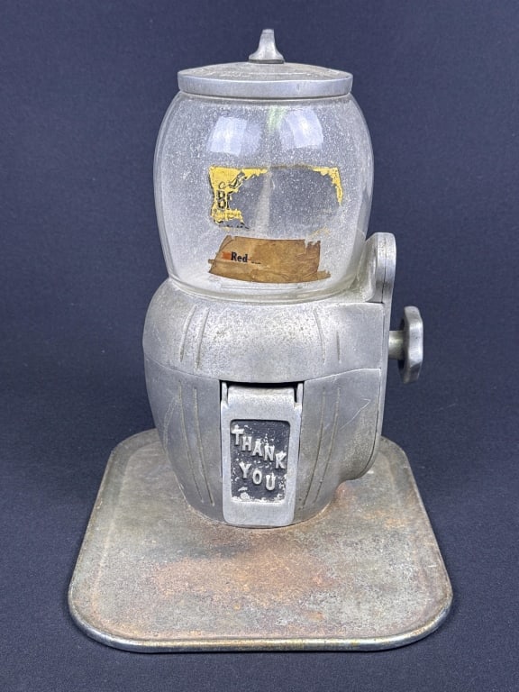 Vintage Atlas 5 Cent Vending Machine Includes two keys that fit into lock but do not turn enough to (1 of 6)