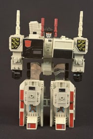 Vintage Transformers G1 Metroplex Incomplete. Missing weapons, drones and other pieces. Please see