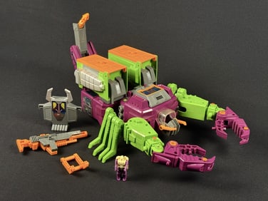 Vintage Transformers G1 Scorponok Incomplete.  Missing some weapons attachments. Please see photos