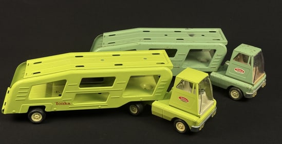 Vintage Metal Tonka Car Hauler Truck Trailer x2 Two green pressed metal toy trucks and trailers.
