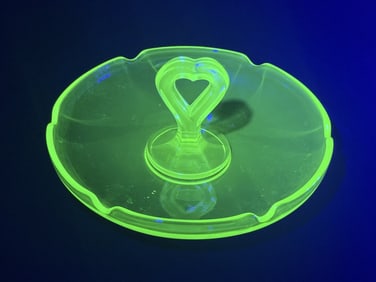 Vintage UV Uranium Glass Ashtray Excellent condition free from chips or cracks. Please refer to