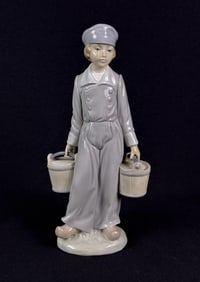 Lladro Porcelain Figurine 4811 Dutch Boy Pails Retired. Dutch Boy With Pails of