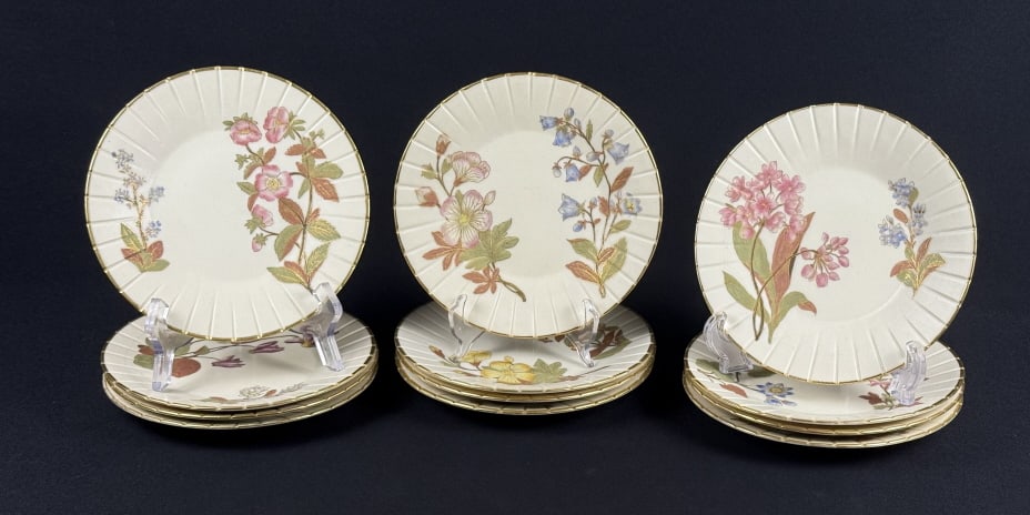 Royal Worcester Ivory Blush Painted Plates 12 plates with different designs. (1 of 5)