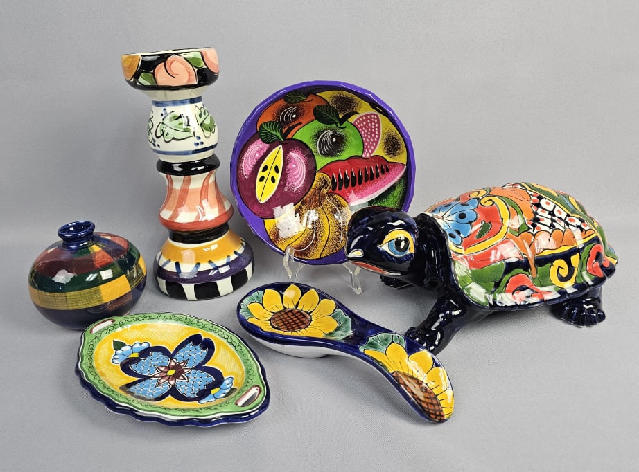 Colorful Pottery Pieces Inc Talavera Turtle Some small chips on feet of turtle. Turtle measures 11: Some small chips on feet of turtle. Turtle measures 11 inches long.