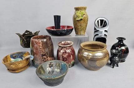 Mixed Modern and Contemporary Studio Pottery A diverse collection of approximately twelve modern or