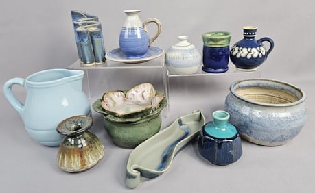 Eleven Pieces of Modern Studio Pottery A collection of eleven pieces of modern studio pottery,