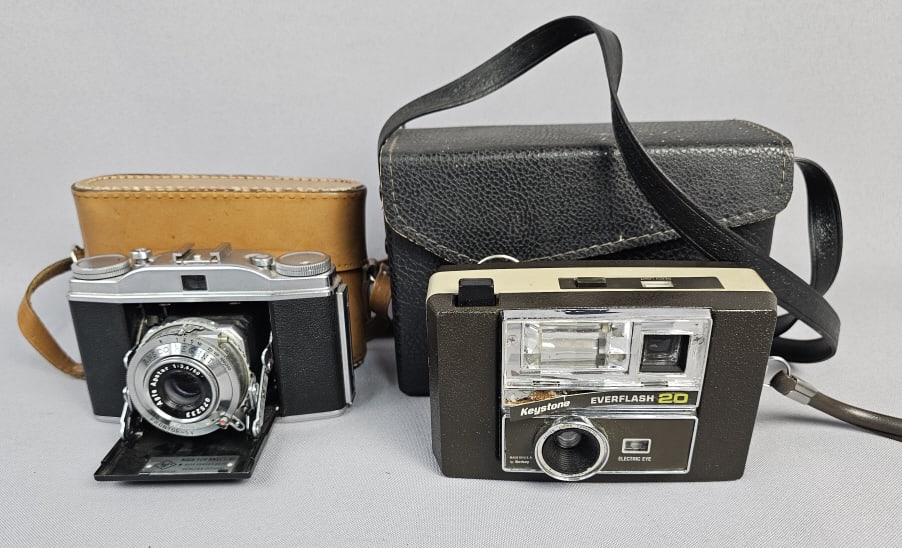 2 Vintage Cameras & Cases Ansco Regent & Keystone Everflash 20  Both untested. (1 of 13)