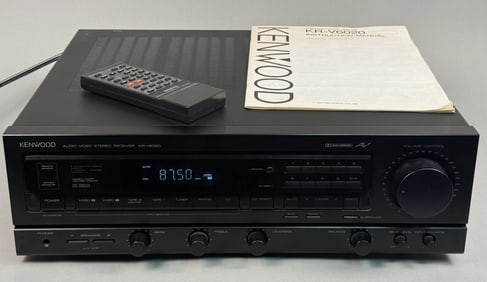 Kenwood KR-V6020 Audio Video Stereo Receiver With working remote. Powers on and properly cycles