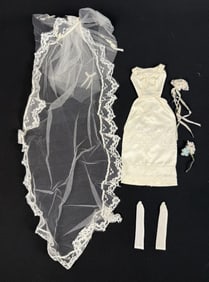 Vintage Barbie Outfit Here Comes The Bride 1655 Dress, veil/train bouquets and gloves.