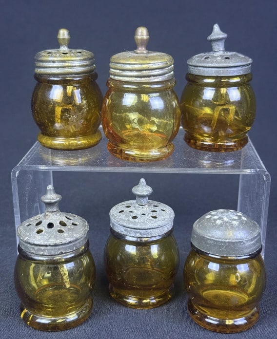 Blown Molded Christmas Salt Pepper Shakers Amber Lot of 6. (1 of 7)