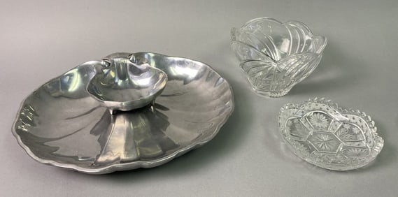 Wilton Pewter Server Lenox Bowl & Glass Dish Wilton serving set, approximately 12" wide; Lenox bowl,