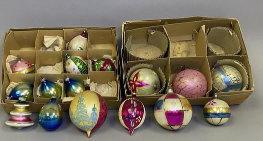 Vintage  Christmas Ornaments Inc Shiny Brite 16 ornaments from early 1940’s-50’s. Up to 5 inches
