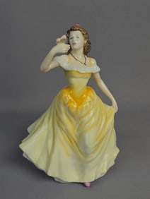 Royal Doulton Figurine 'Madeline' (HN 4152)