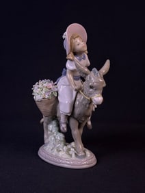 Lladro 'Look at Me' Porcelain Figurine, Model 5465