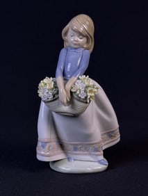 Lladro 'May Flowers' Figurine, Model 5467