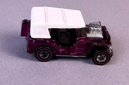 Hot Wheels Redline Magenta Grass Hopper Jeep 1970 with Promotional Button