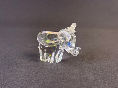 Swarovski Disney Dumbo Figurine with Blue Eyes, Model 7640NR100001