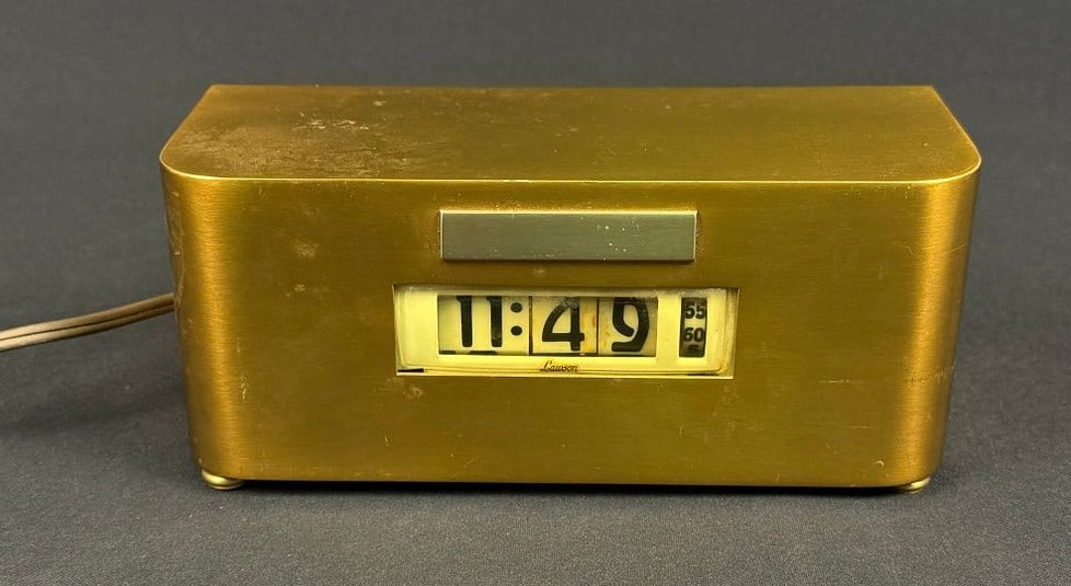 A Lawson KEM Weber Model 304 'Zephyr' Flip-Digit Table Clock (1 of 5)