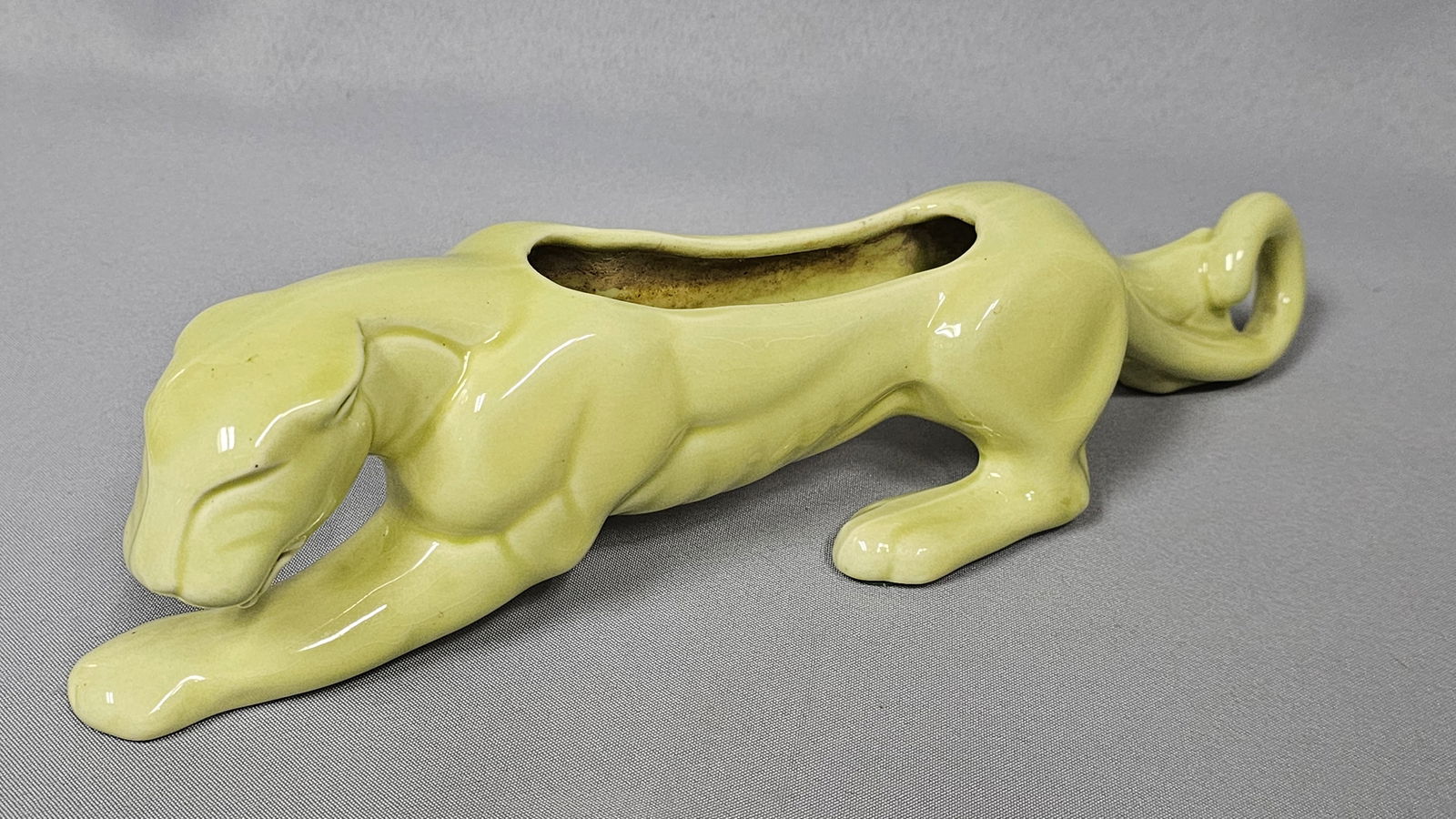 MCM McCoy Chartreuse Green Panther Planter (1 of 7)