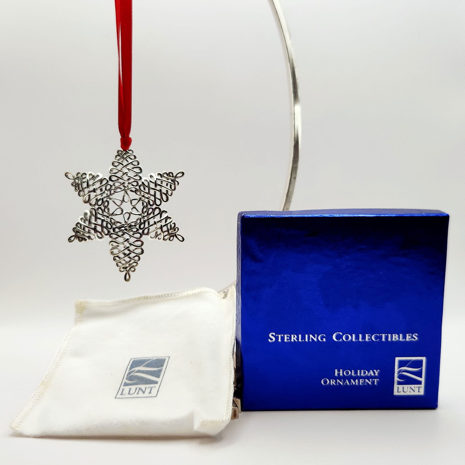 Lunt 2000 Sterling Silver Snowflake Holiday Ornament (1 of 4)