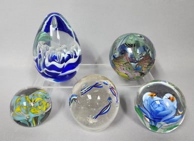 A Collection of Five Contemporary Art Glass Paperweights
