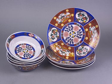 A Set of Four La S. Marco Gold Imari-Style Porcelain Bowls and Four Matching Plates