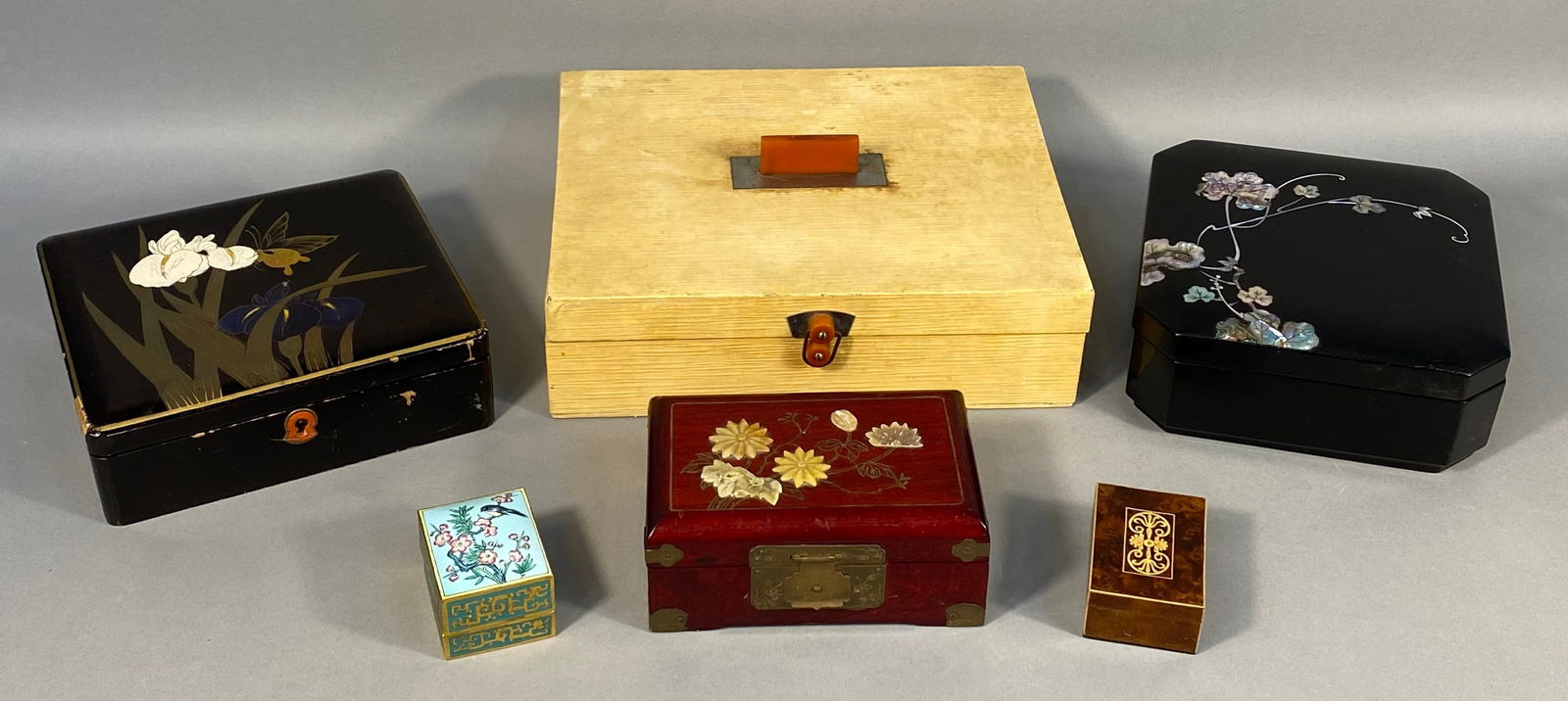A Collection of Six Assorted Decorative Boxes (1 of 12)