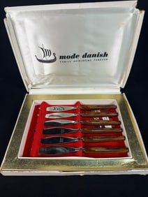 Mode Danish Family Heirlooms Forever Set of Six Steak Knives, Sheffield England