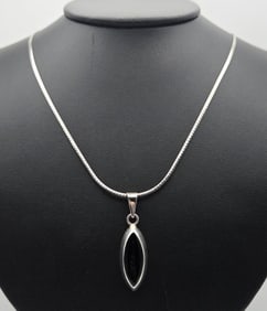 Mexico Sterling Onyx Necklace 7.7 Grams