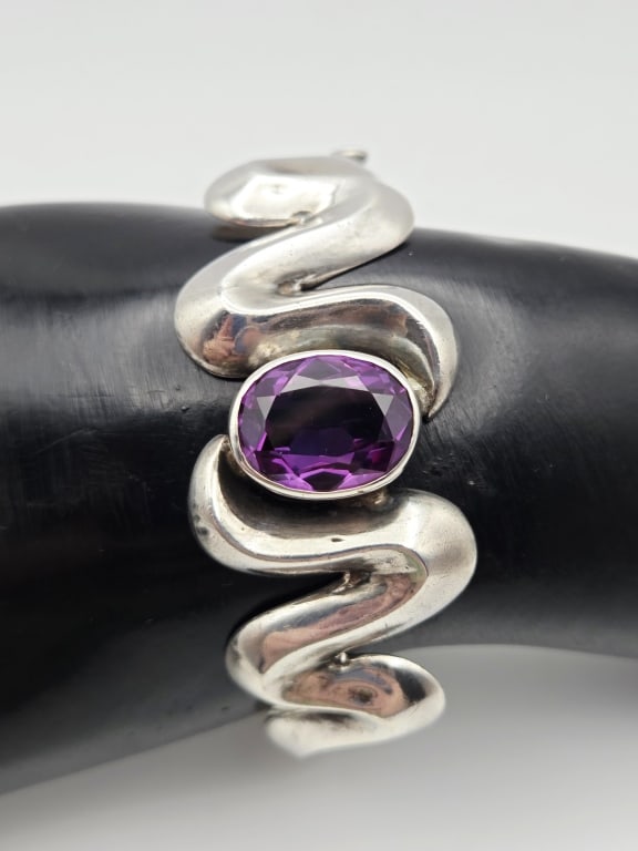 Taxco Sterling Silver Amethyst Bracelet 39.8 Grams: Bracelet Measures 5" Bracelet Weighs 39.8 Grams