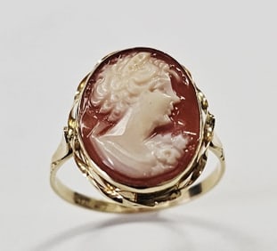 14K Yellow Gold Shell Cameo Ring 2.0 Grams