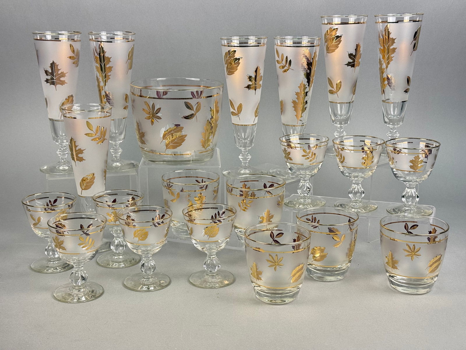 A Collection of Libbey 'Frosted Gold Leaf' Barware (1 of 7)