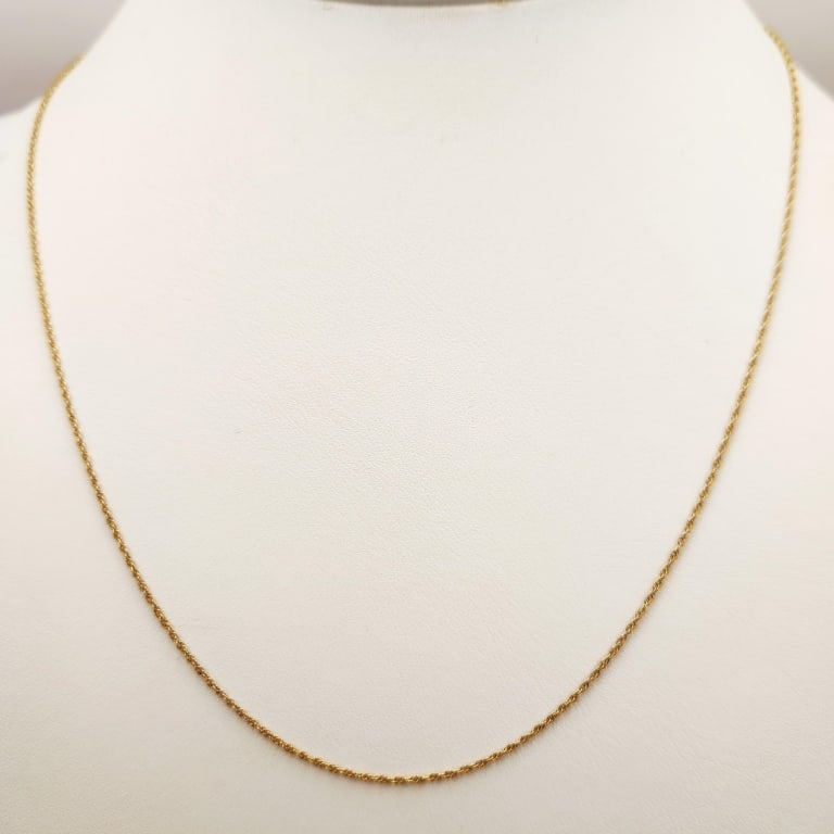 14K Yellow Gold Chain 1.2 Grams (1 of 5)