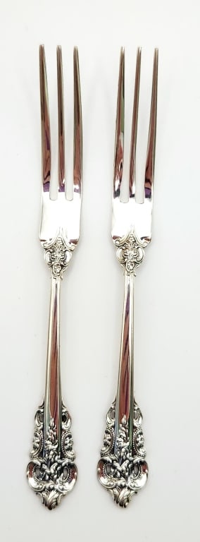 Wallace Grand Barouque Strawberry Forks 27.7: Grams #2 Forks are approximately 5".
