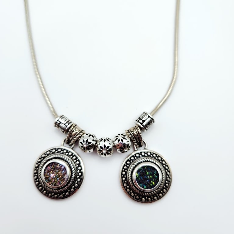 Sterling Druzi Pendant Necklace 33.3 Grams: Necklace is 24". Beads are unmarked. Lot weighs 33.3 grams.