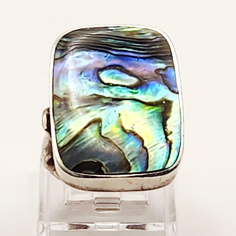 925 Sterling Abalone Ring 12.6 Grams: Marked Sajen 925Ring is size 5.