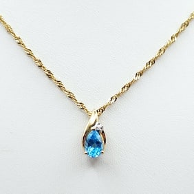 14K Blue Topaz Necklace 4.6 Grams
